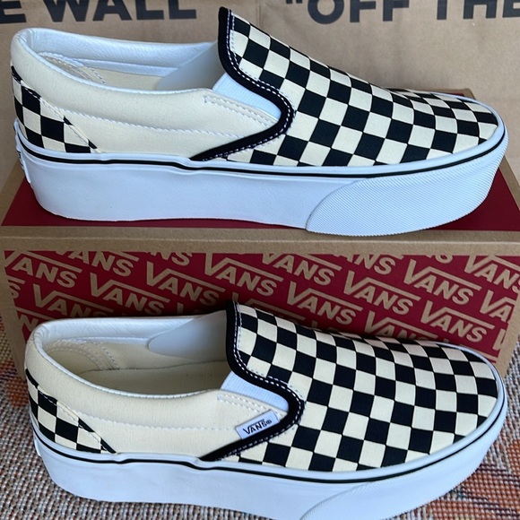 Vans WMNS Classic Slip-On Stackf Checkerboard Black/Classi
VN0A7Q5RTYQ
Platforms - Picture 2 of 16